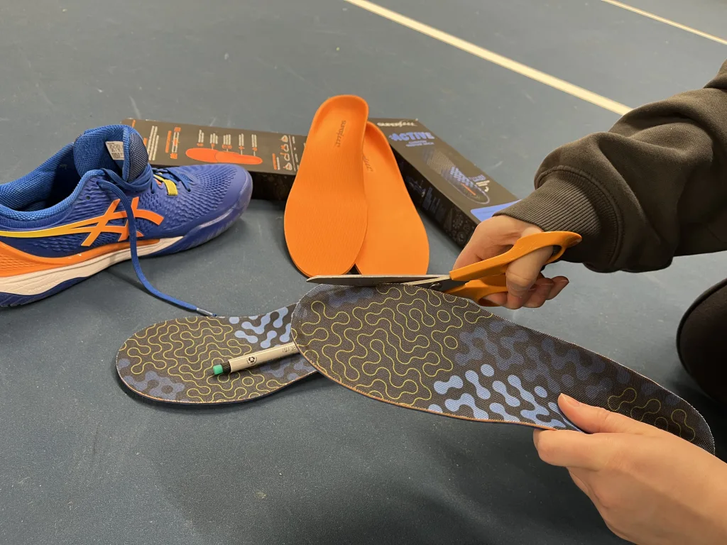 Cutting the Superfeet Active Cushion insole
