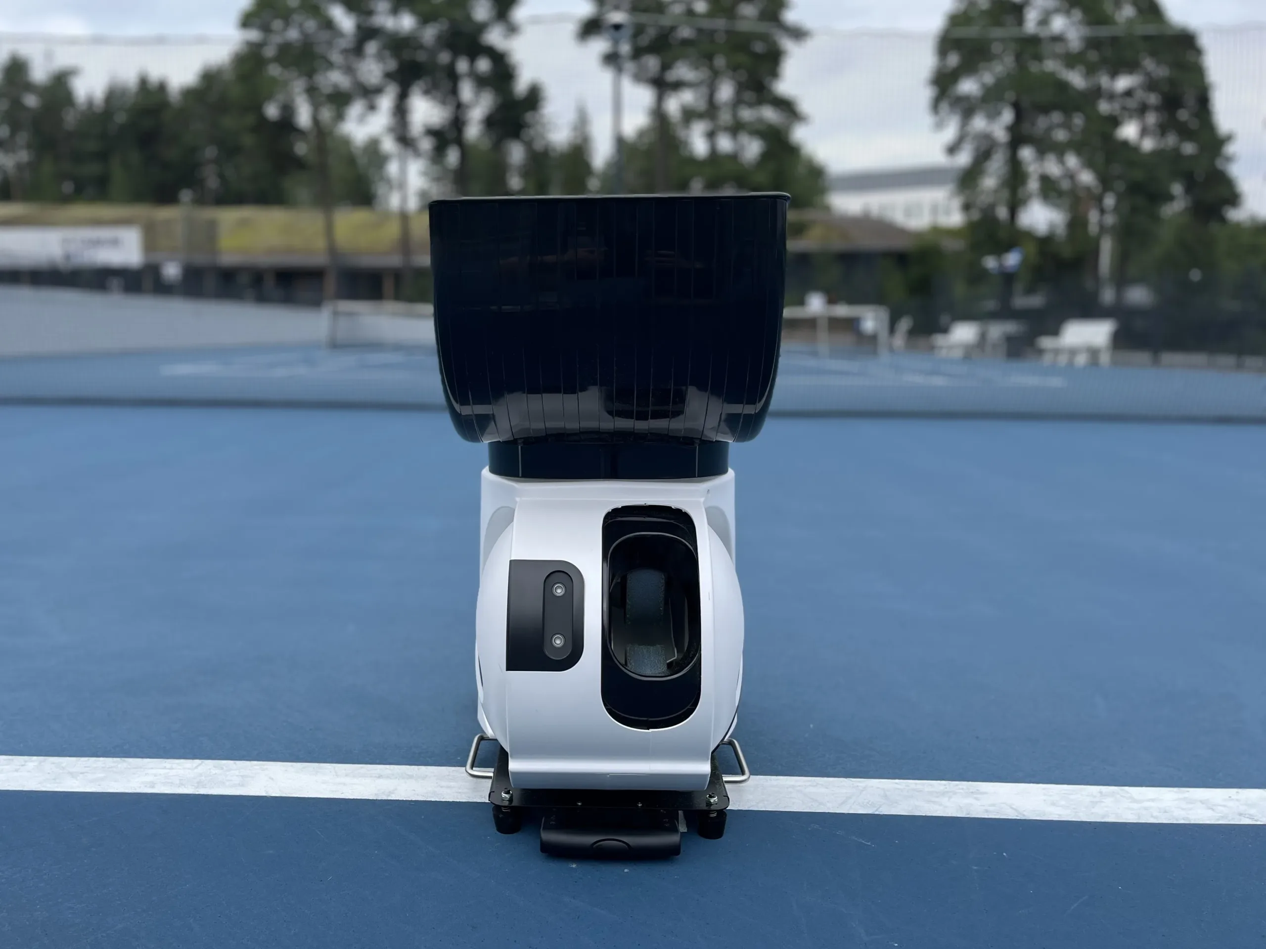 Pongbot Pace S Pro front view new